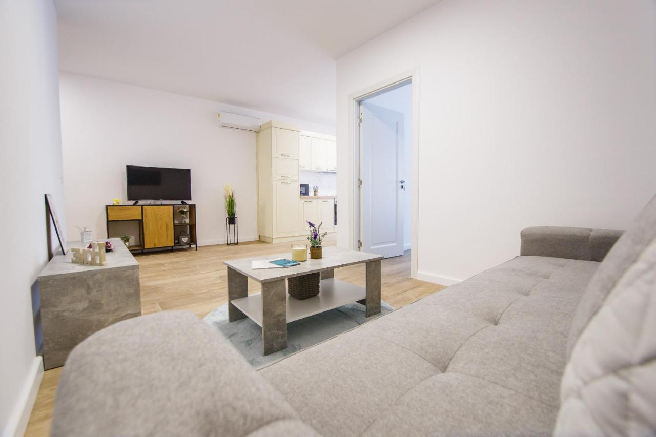 Lovely Home At West Residence Oradea Eksteriør billede